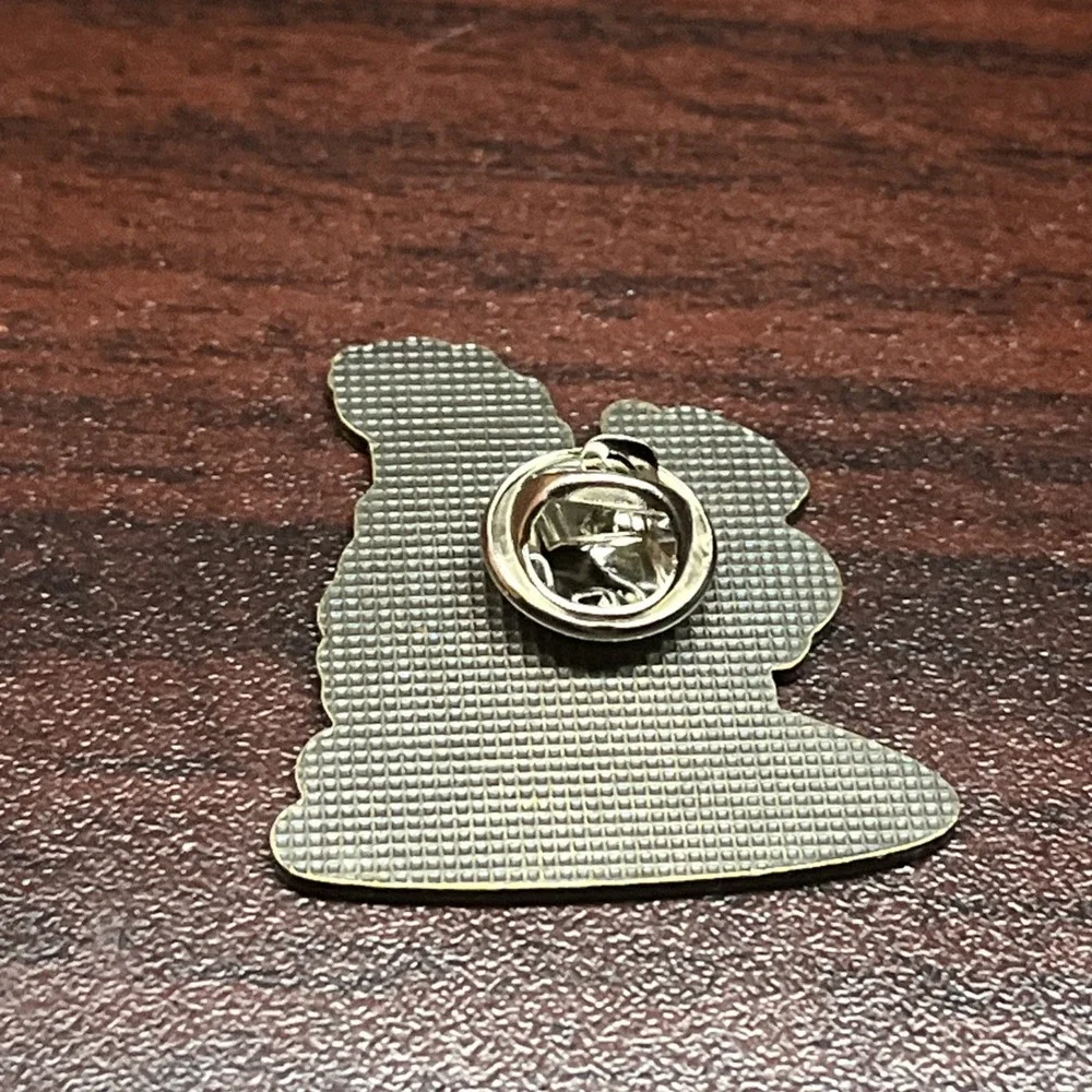 1994 US Open Oakmont Golf Championship Squirrel Mascot Lapel Hat‎ Pin